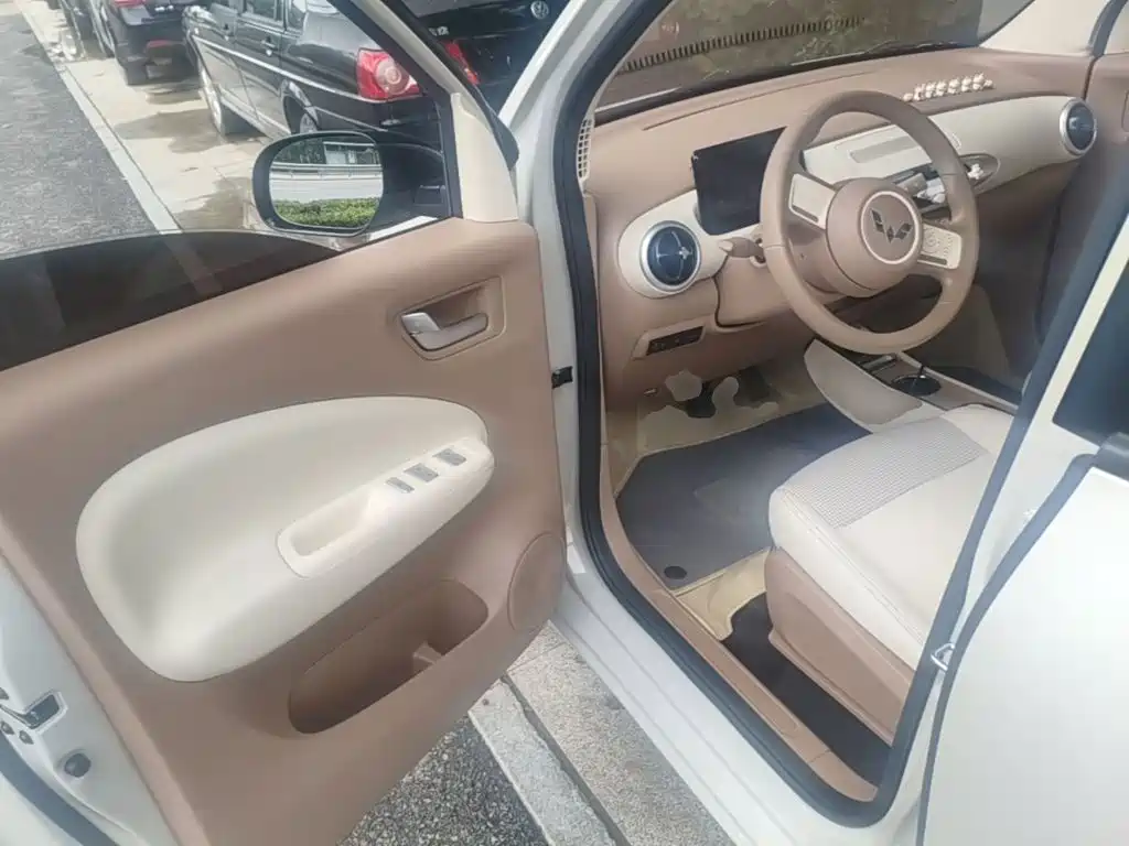 Wuling MINIEV — миниатюра 16