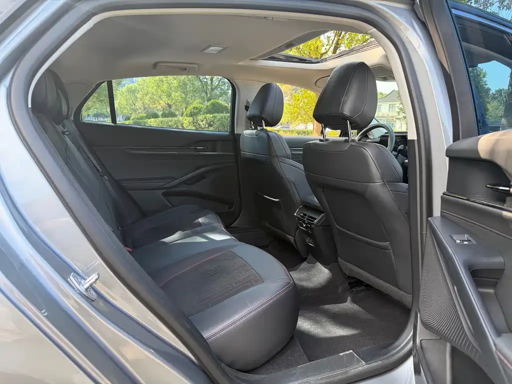 Ford Mondeo — миниатюра 18
