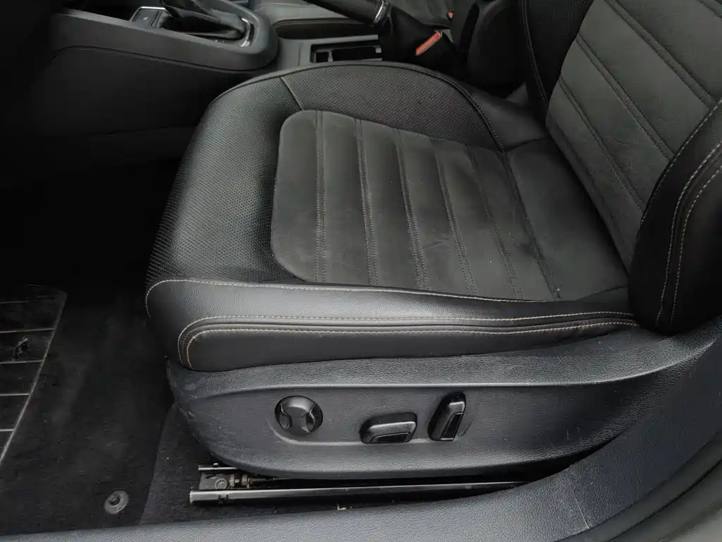 Volkswagen Sagitar — миниатюра 20
