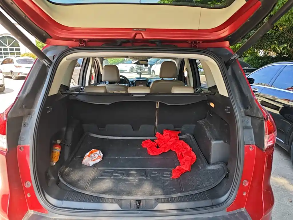 Ford Kuga — миниатюра 19