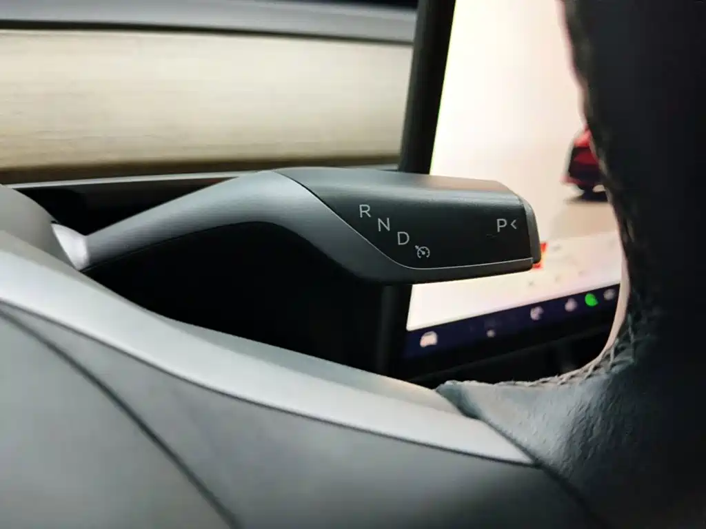Tesla Model 3 — миниатюра 14