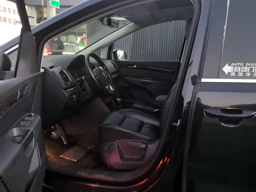Volkswagen Sharan — миниатюра 6