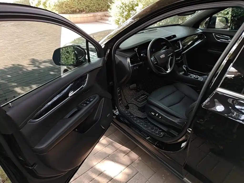 Cadillac XT6 — миниатюра 16