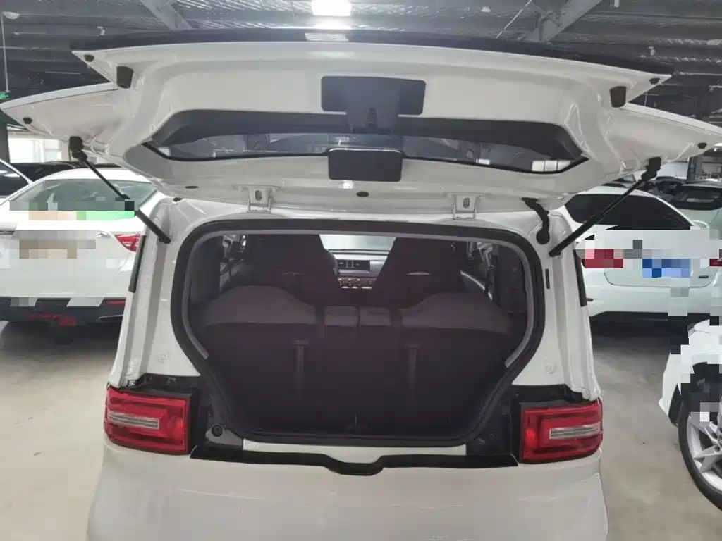 Wuling MINIEV — миниатюра 19