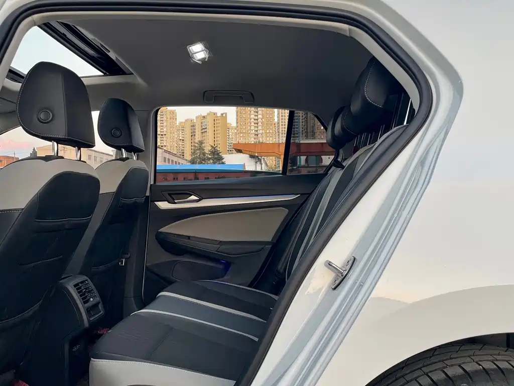 Volkswagen Golf — миниатюра 7