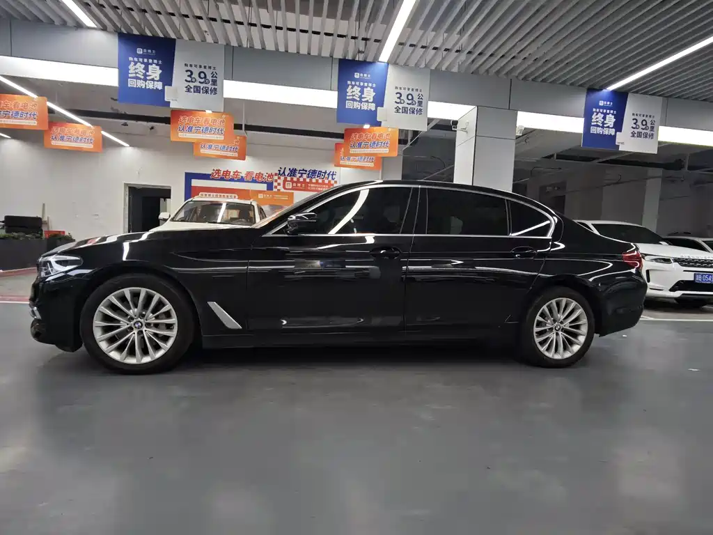 BMW 5 Series — миниатюра 3