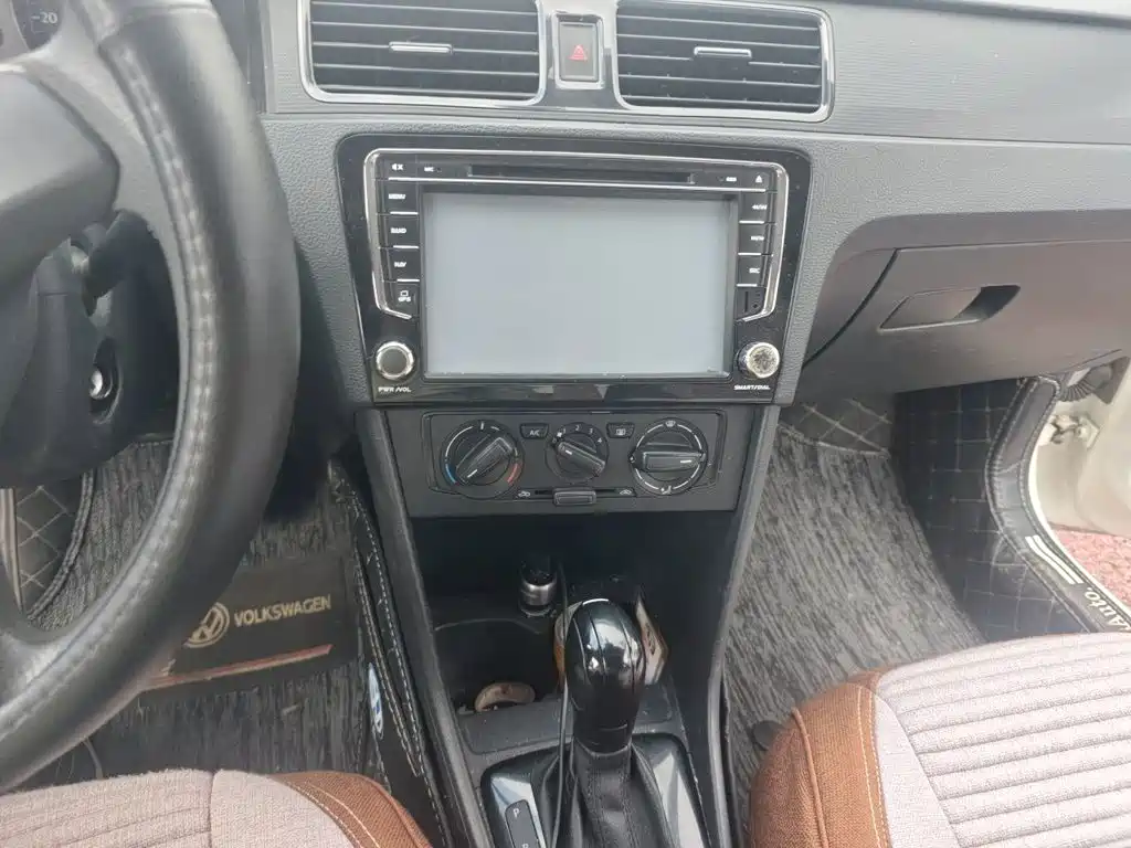 Volkswagen Santana — миниатюра 14