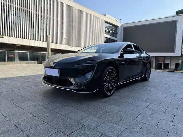 2025 Avatr 12