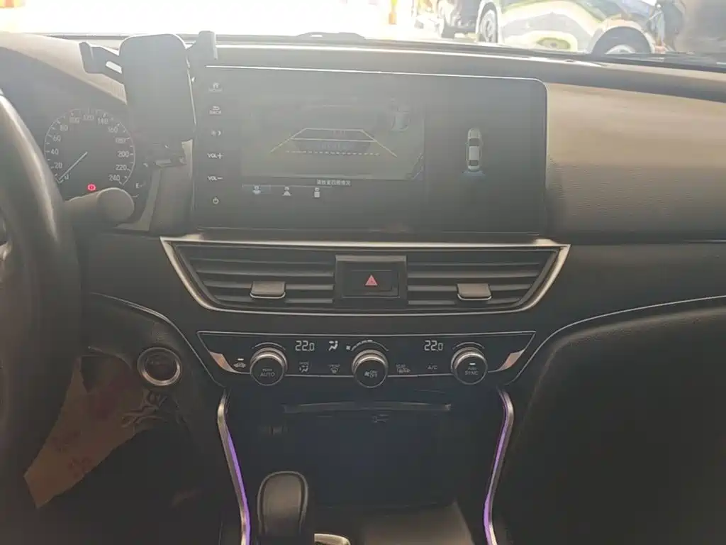 Honda Accord — миниатюра 13