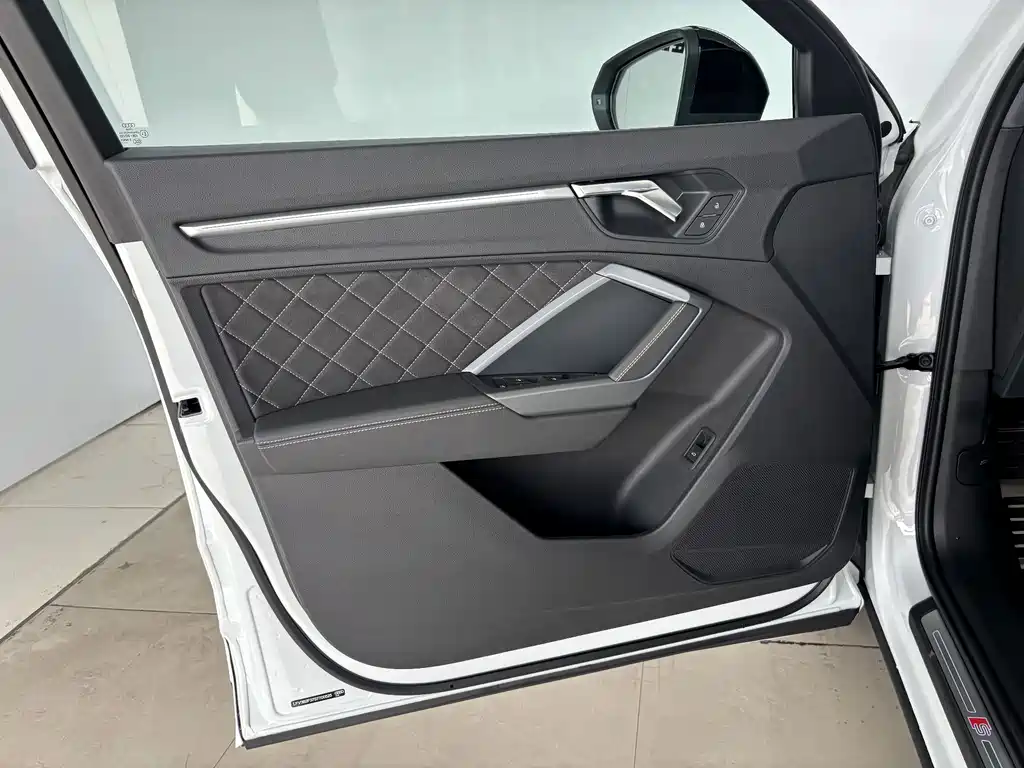 Audi Q3 Sportback — миниатюра 10