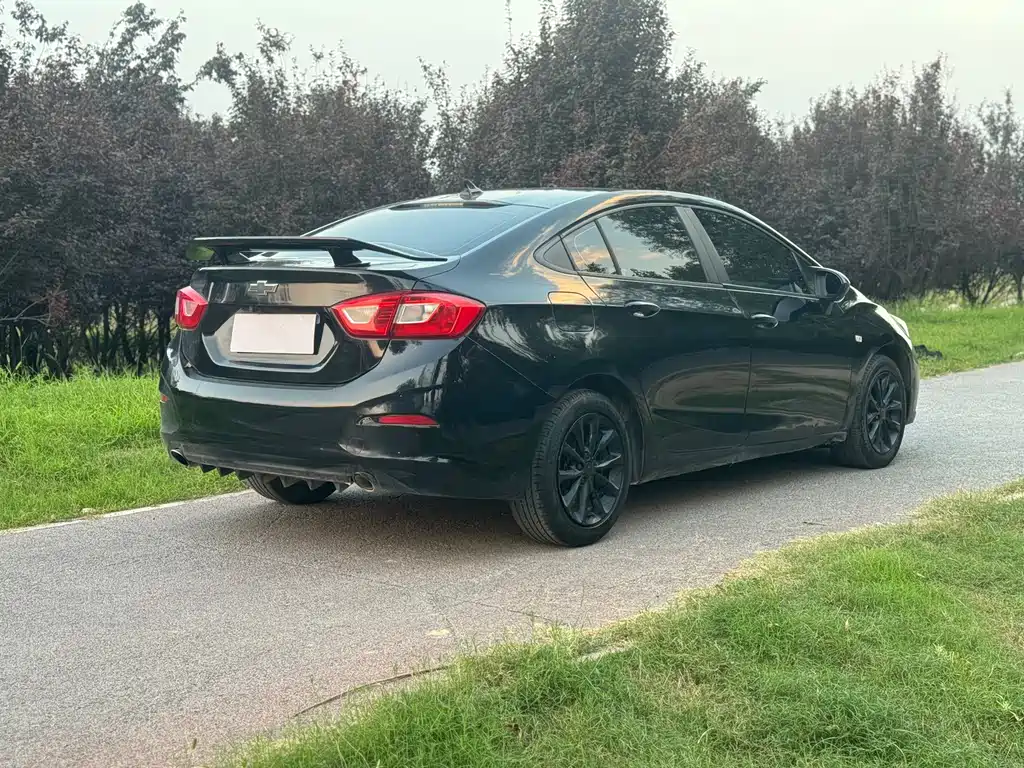 Chevrolet Cruze — миниатюра 7