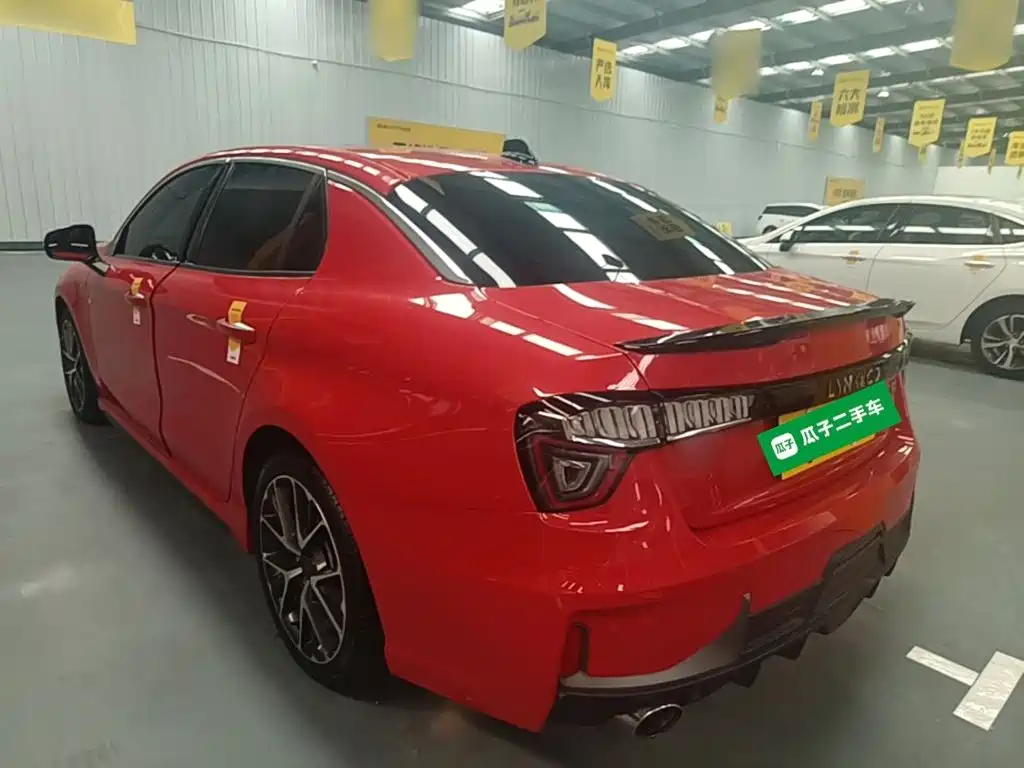 Lynk & Co 03 — миниатюра 5
