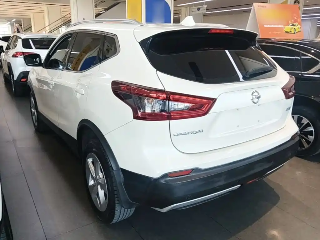 Nissan Qashqai — миниатюра 5