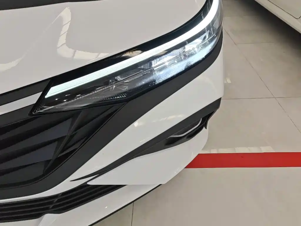 Hyundai Elantra — миниатюра 24