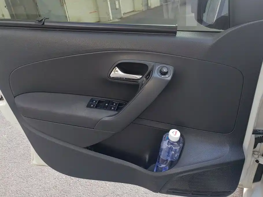 Volkswagen Polo — миниатюра 7