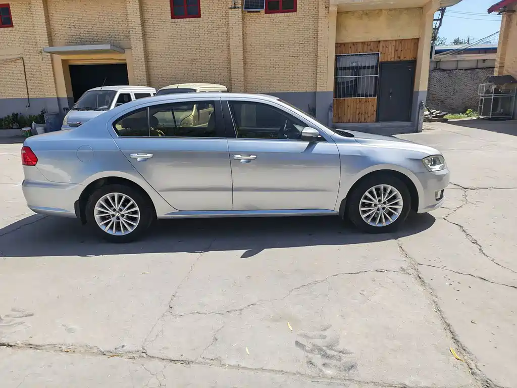 Volkswagen Lavida — миниатюра 4