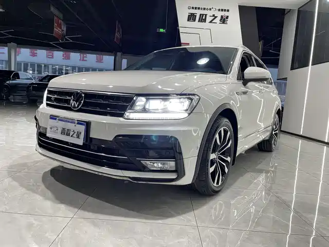 VOLKSWAGEN TIGUAN L 2021