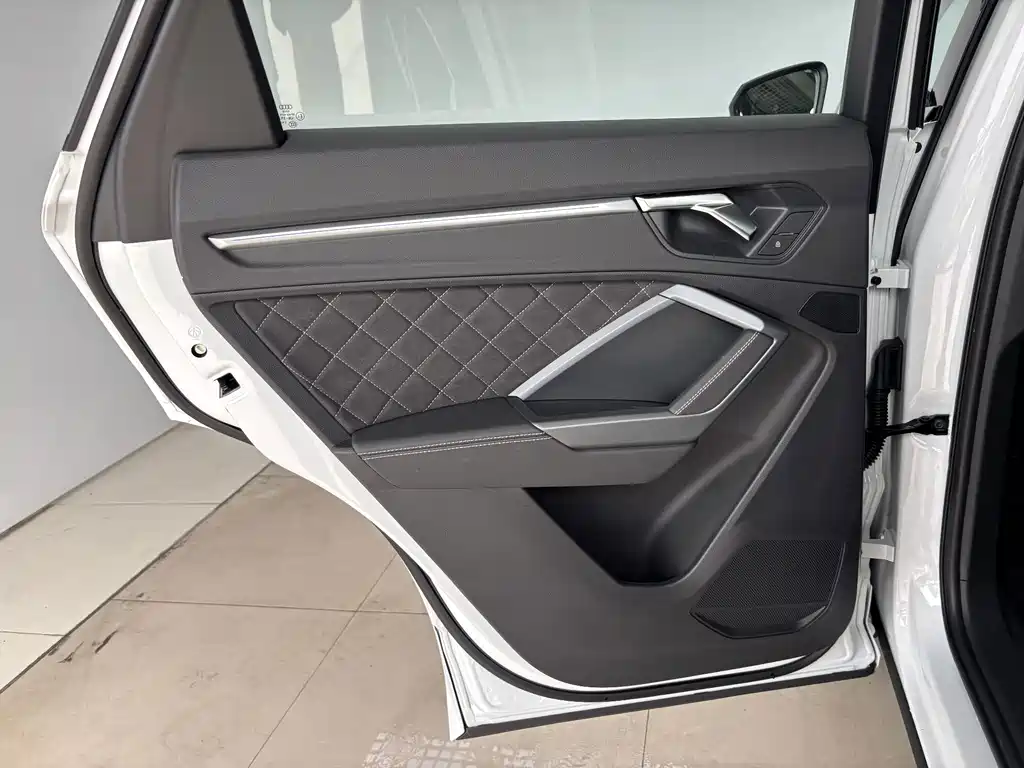 Audi Q3 Sportback — миниатюра 21
