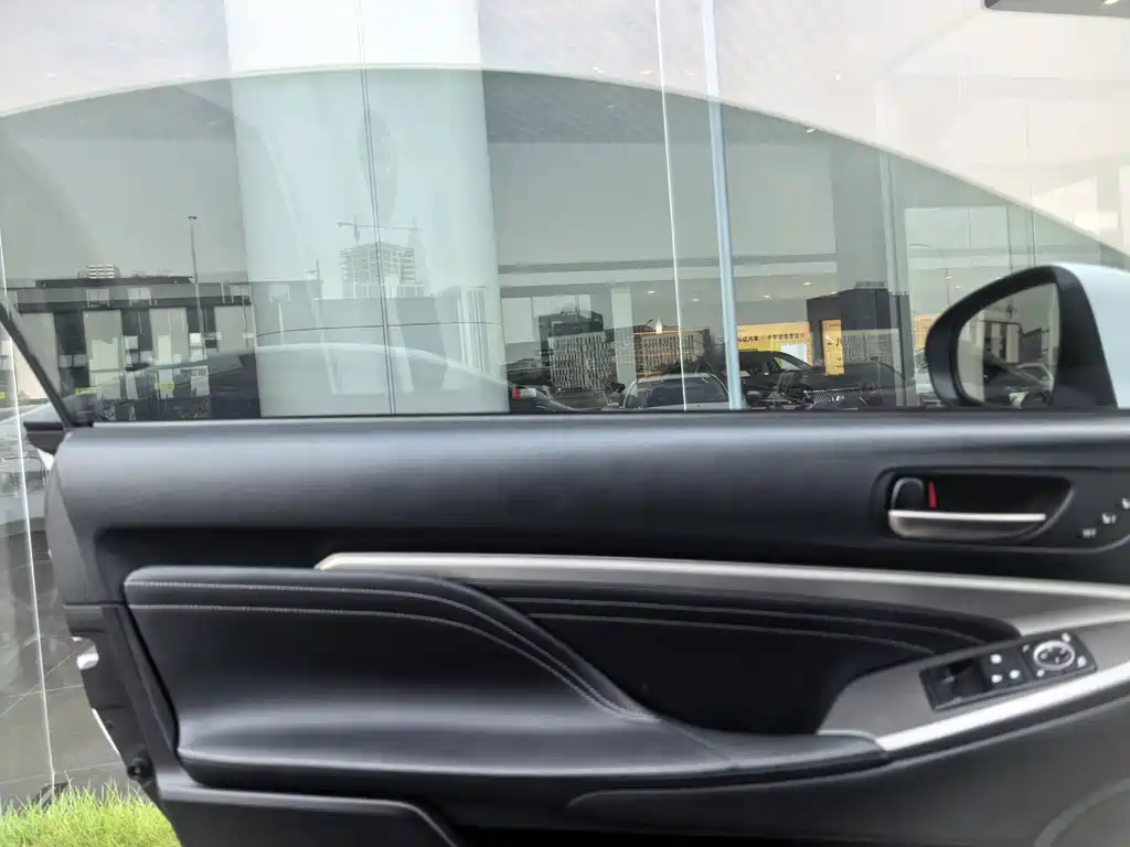 Lexus RC — миниатюра 9