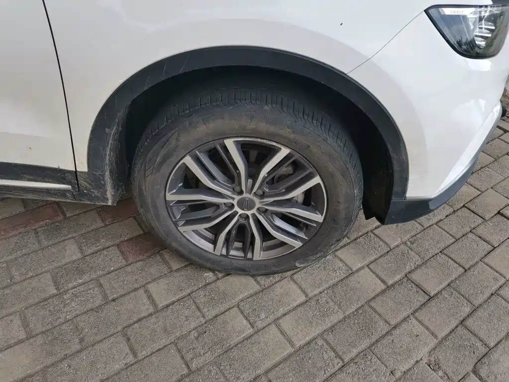 Geely Boyue — миниатюра 8