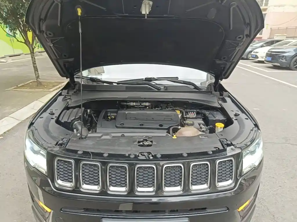 Jeep Compass — миниатюра 20