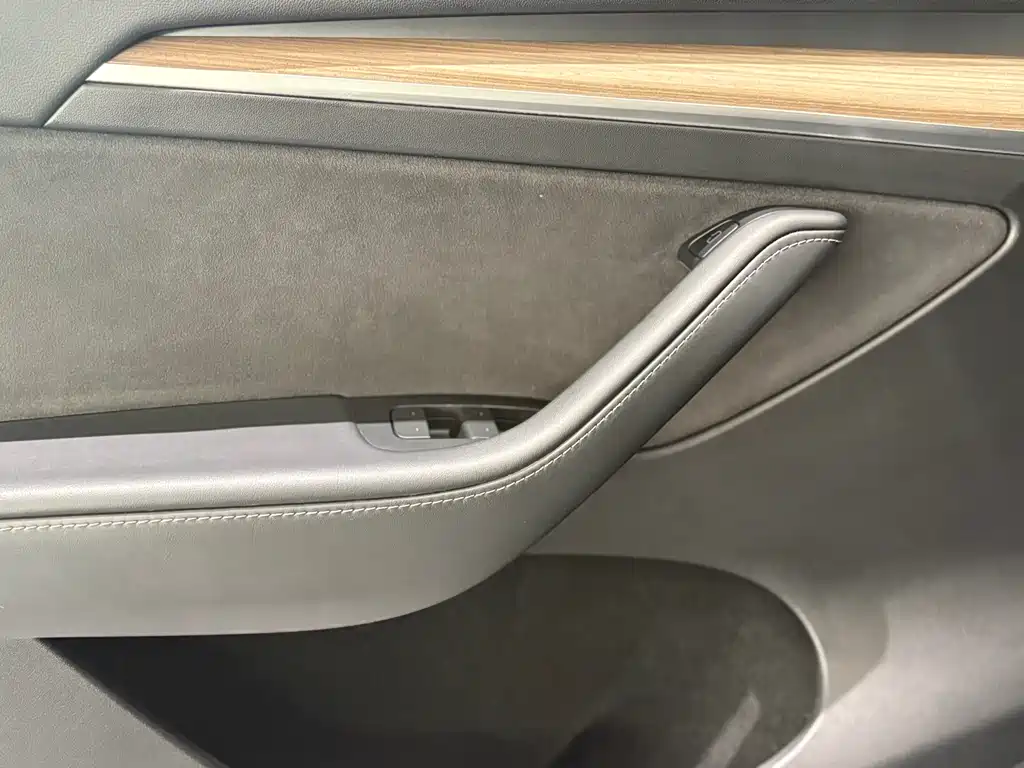 Tesla Model Y — фотографии объявления, Фото 22