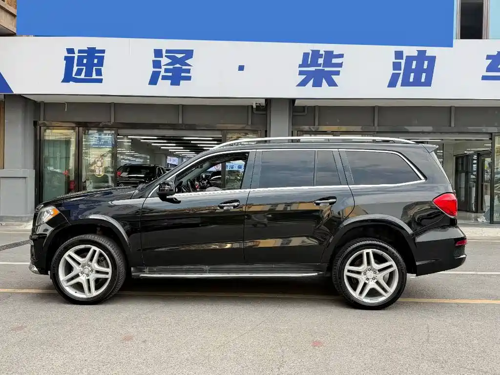 Mercedes-Benz GL-Class — миниатюра 7