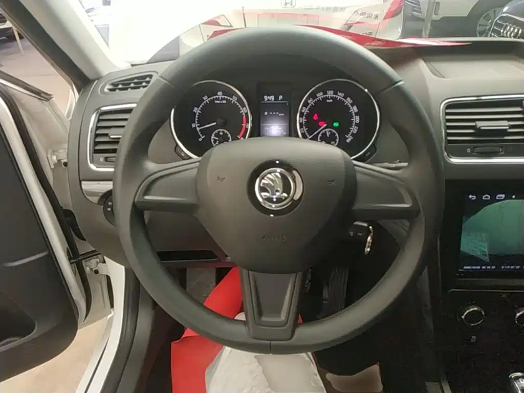 Skoda Yeti — миниатюра 11