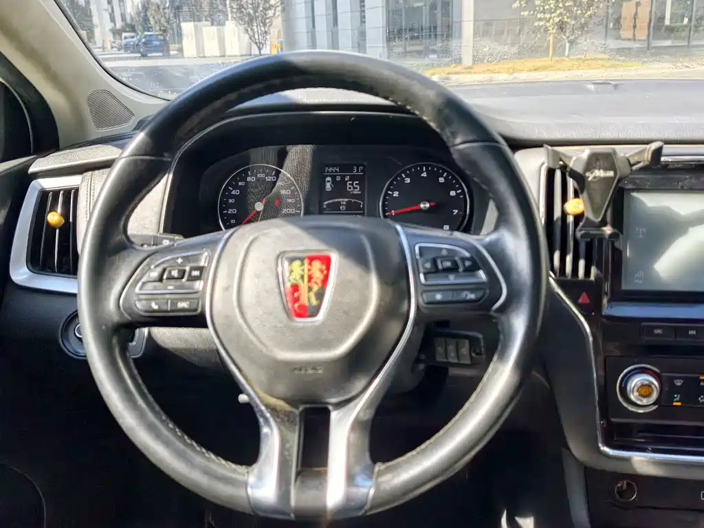 Roewe i6 Classic — миниатюра 14