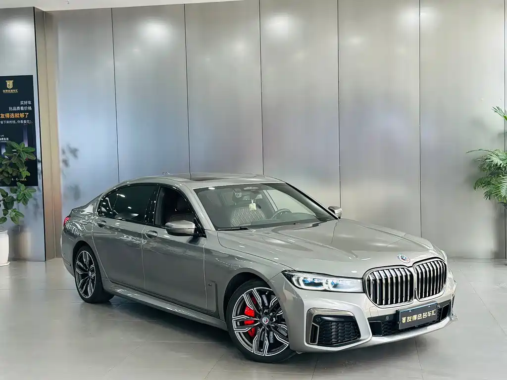 BMW 7 Series — миниатюра 3