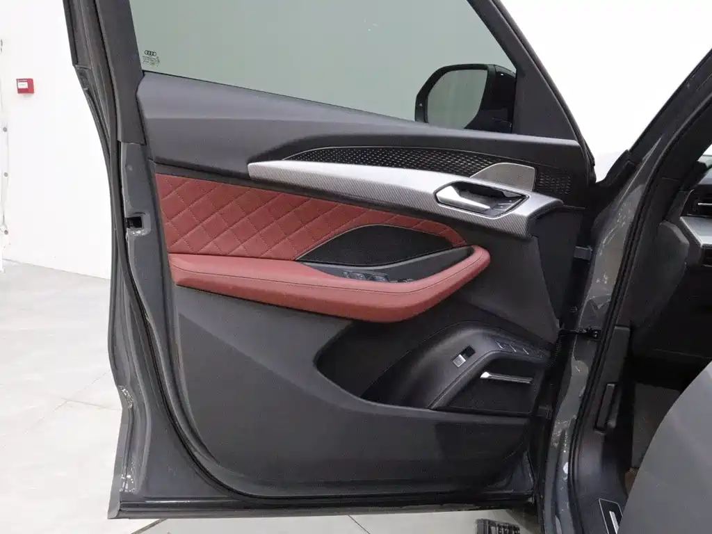 Audi Q6 — миниатюра 10