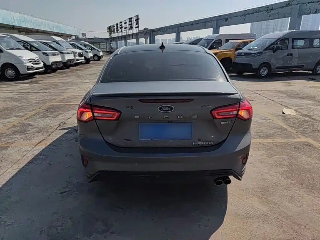 Ford Focus — миниатюра 6