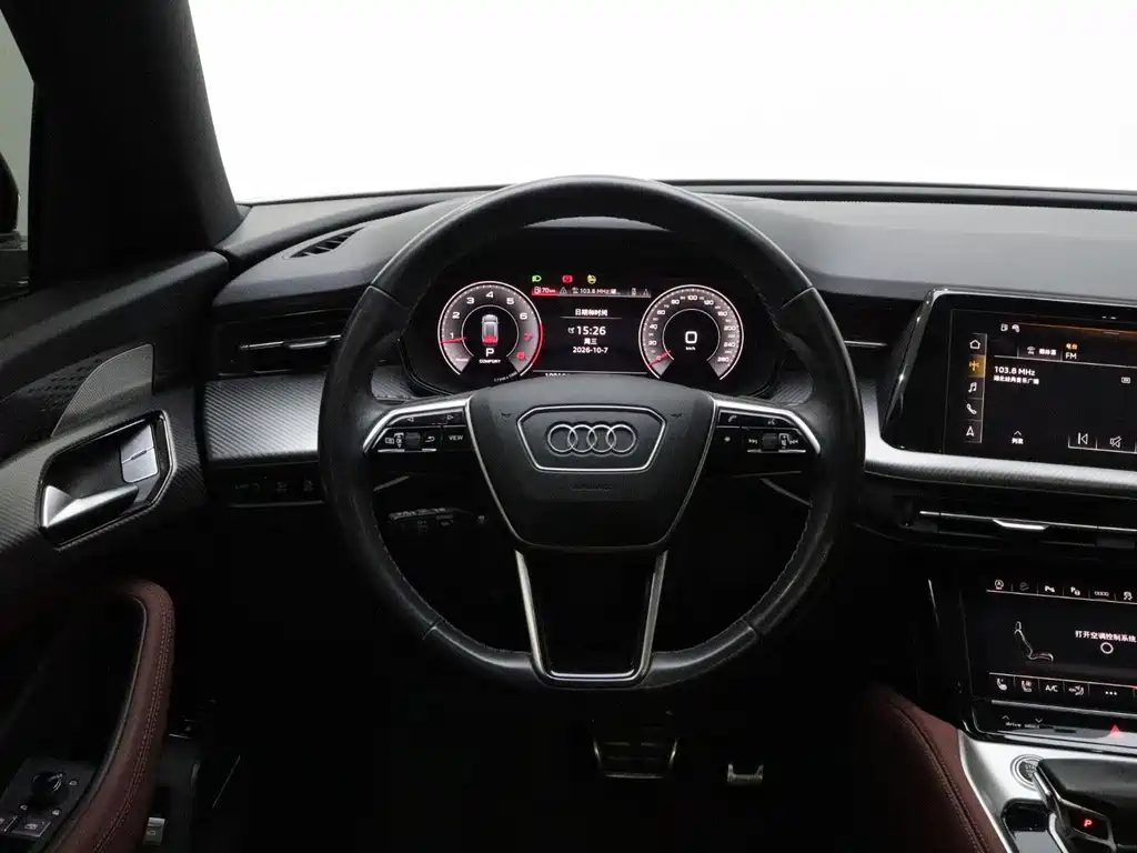 Audi Q6 — миниатюра 16