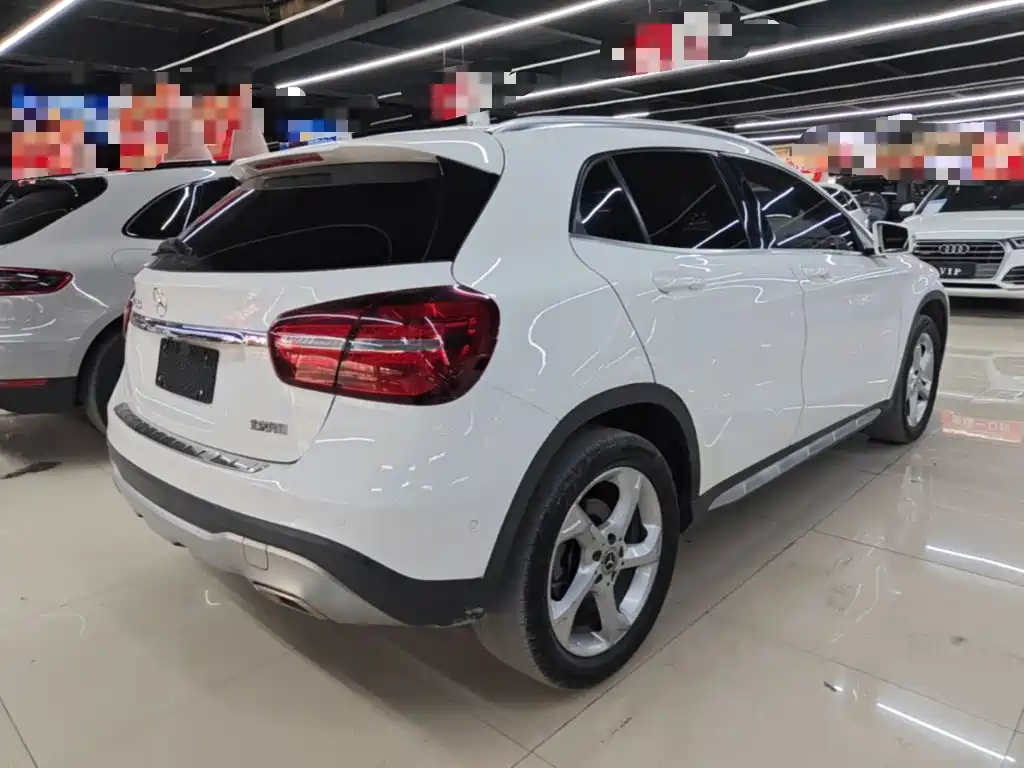 Mercedes-Benz GLA — миниатюра 7