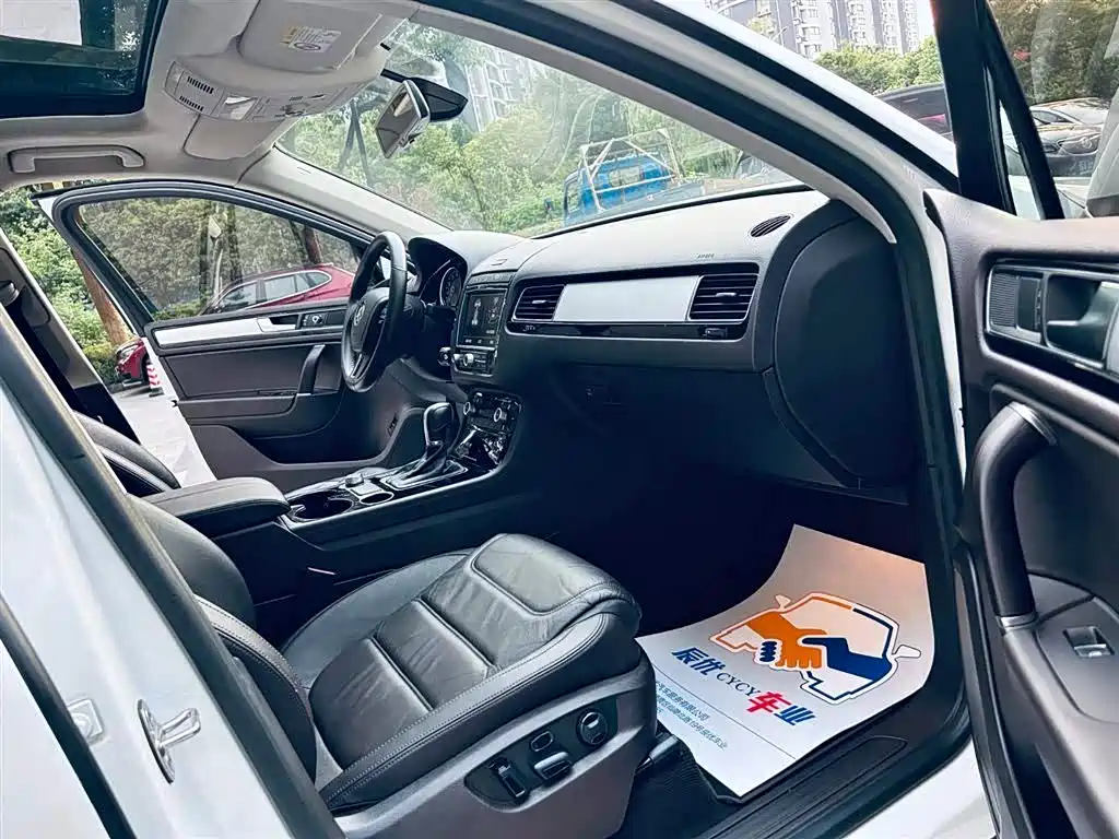 Volkswagen Touareg — миниатюра 13