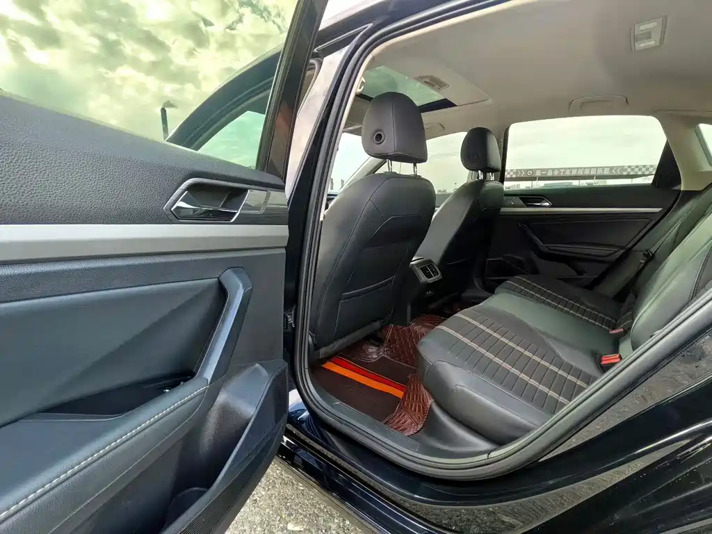 Volkswagen Lavida — миниатюра 9