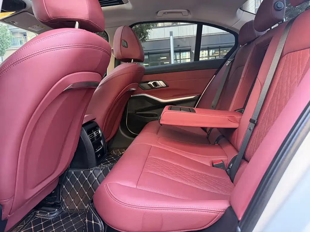 BMW 3 Series — миниатюра 13