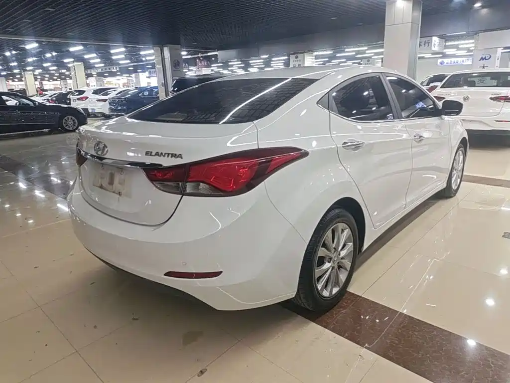 Hyundai Elantra Langdong — миниатюра 7
