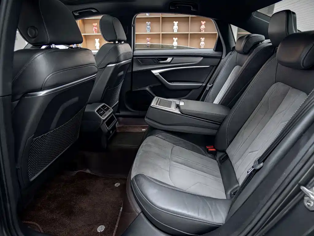 Audi A6L — миниатюра 12