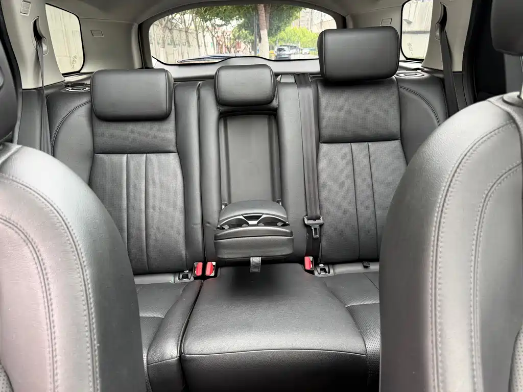 Land Rover Discovery Sport — миниатюра 16