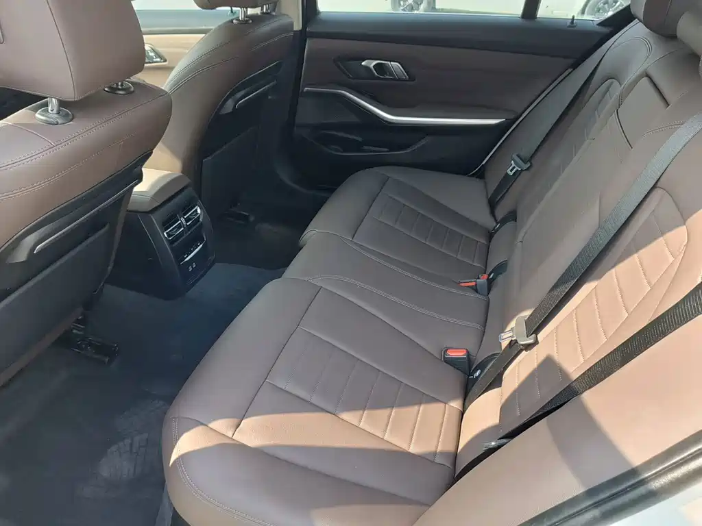 BMW 3 Series — миниатюра 15