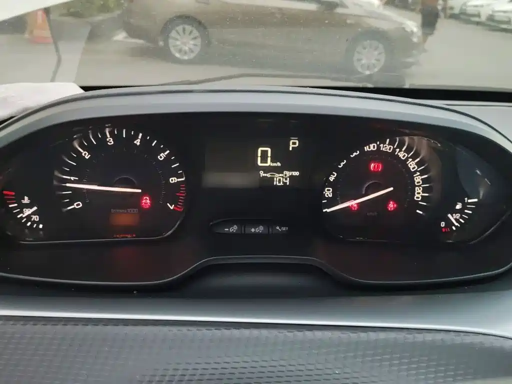 Peugeot 2008 — миниатюра 4
