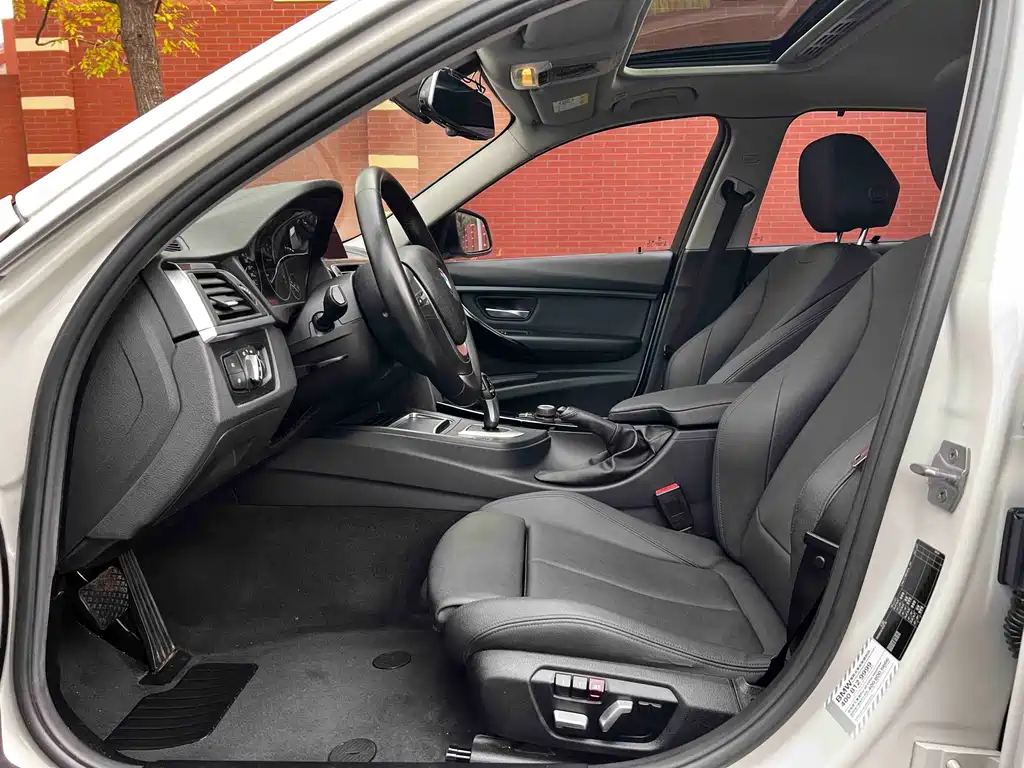 BMW 3 Series — миниатюра 6