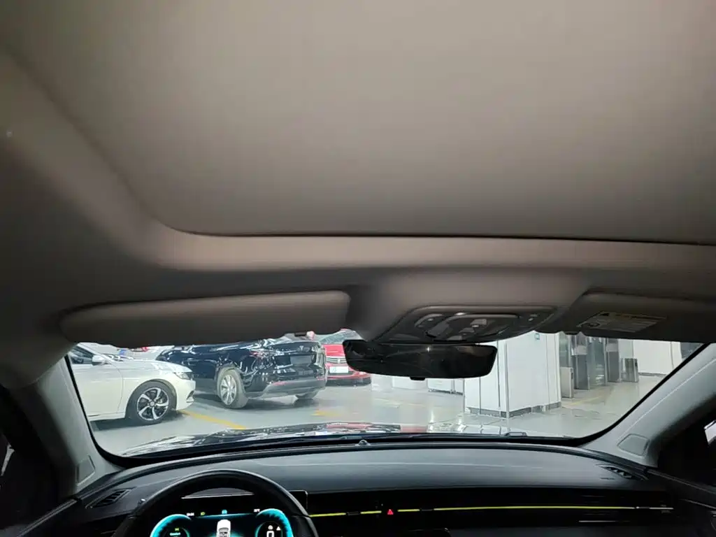 Roewe RX5 New Energy — миниатюра 18
