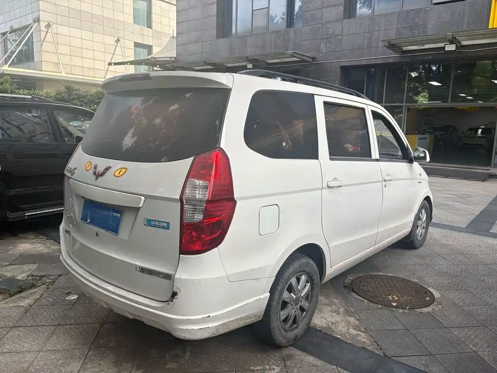 Wuling Hongguang — миниатюра 3