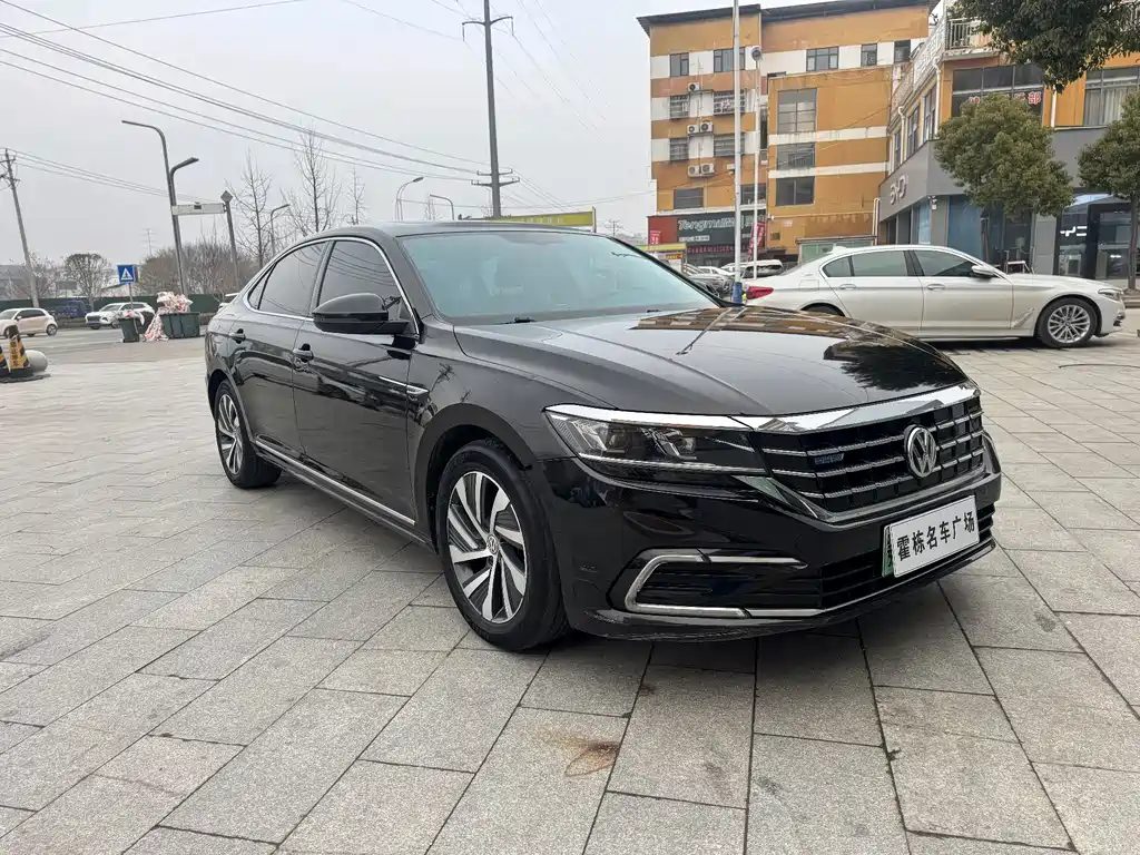 VOLKSWAGEN PASSAT NEW ENERGY