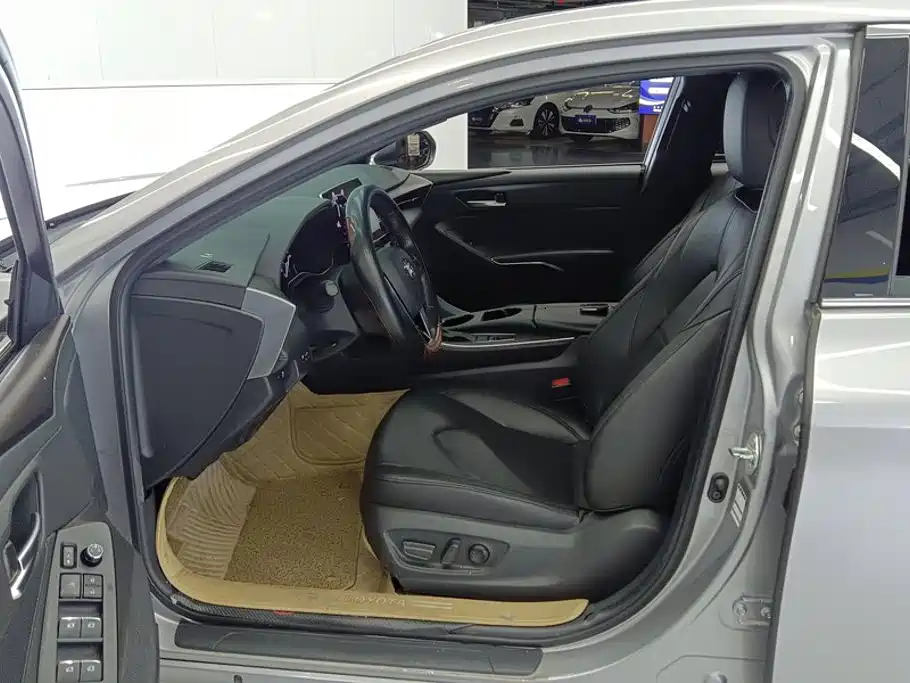 Toyota Avalon — миниатюра 9