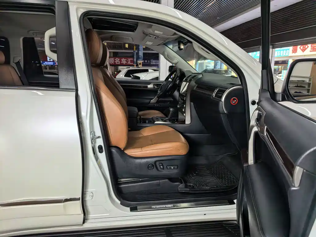 Lexus GX — миниатюра 13