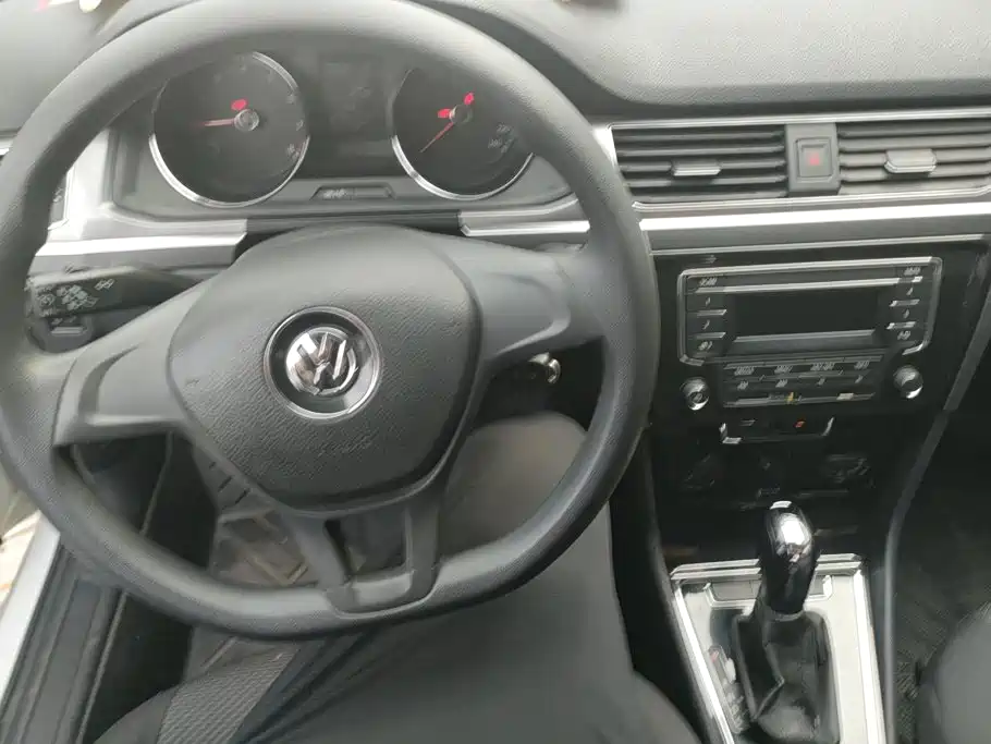 Volkswagen Bora — миниатюра 12