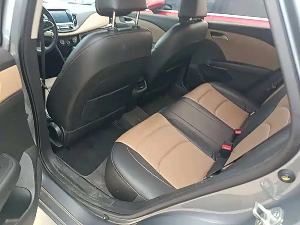 Chevrolet Monza — миниатюра 17